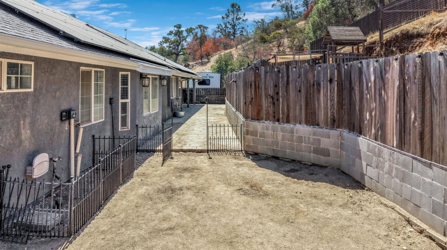 33686 NE Global Pl, Coarsegold, CA 93614