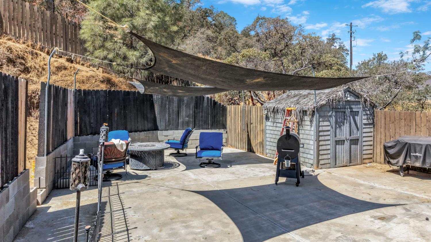 33686 NE Global Pl, Coarsegold, CA 93614