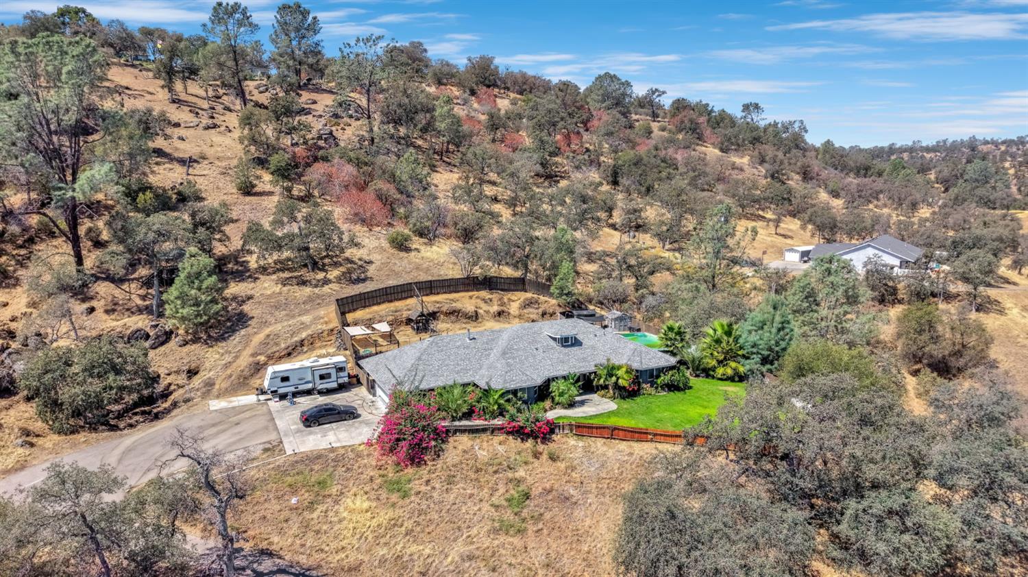 33686 NE Global Pl, Coarsegold, CA 93614