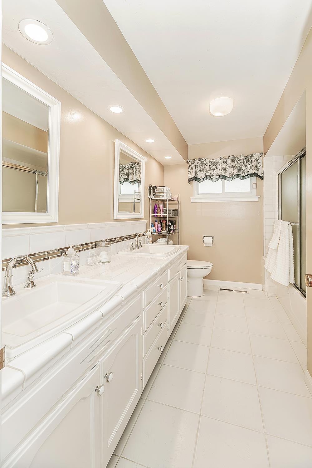 505 W Morris Ave, Fresno, CA 93704