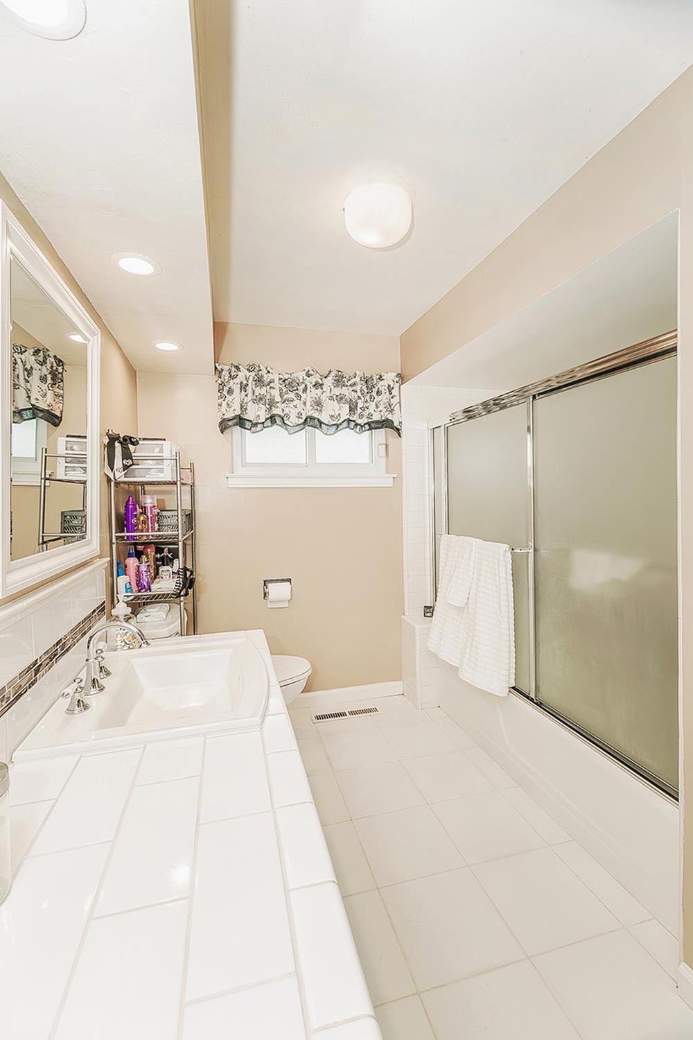 505 W Morris Ave, Fresno, CA 93704
