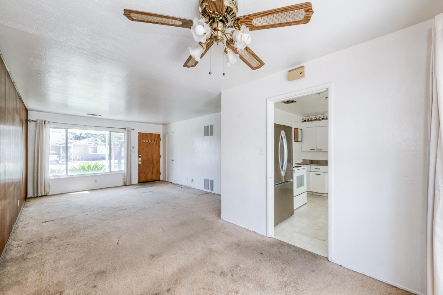 4035 E Montecito, Fresno, CA 93702
