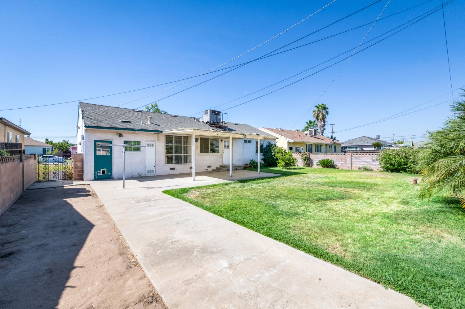 4035 E Montecito, Fresno, CA 93702