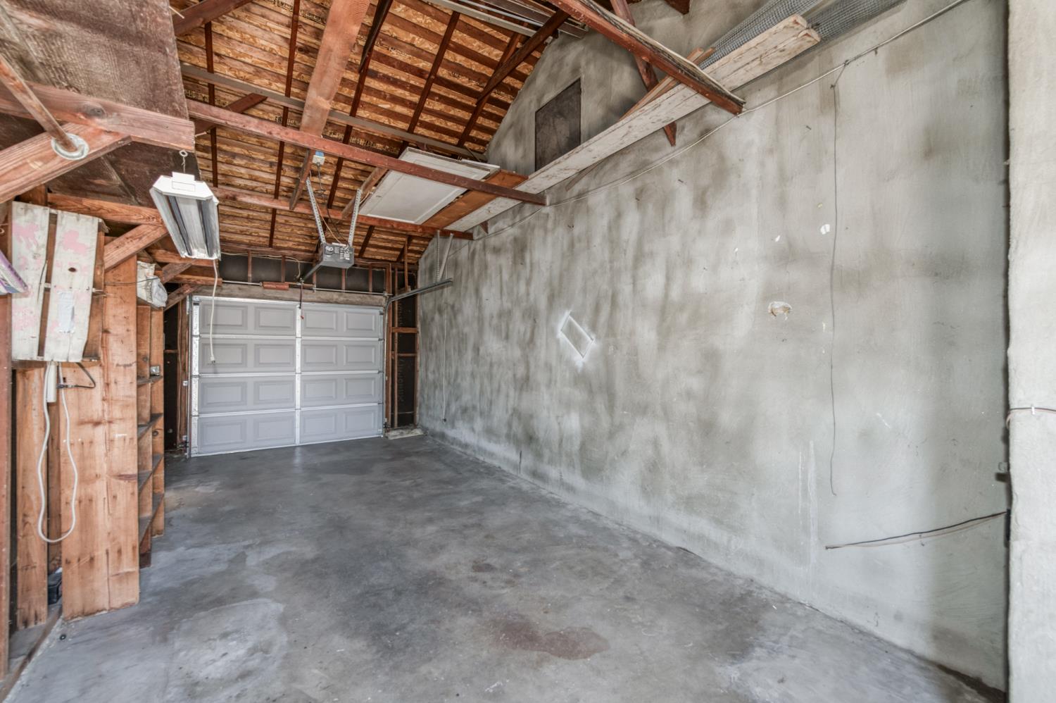 4035 E Montecito, Fresno, CA 93702