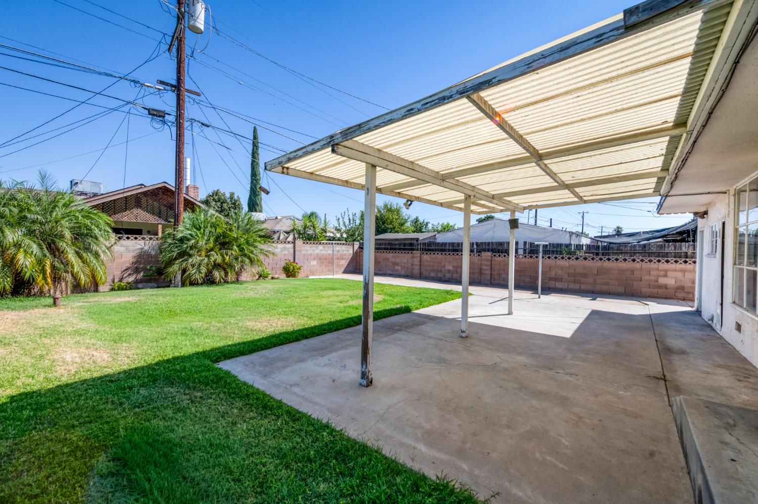 4035 E Montecito, Fresno, CA 93702