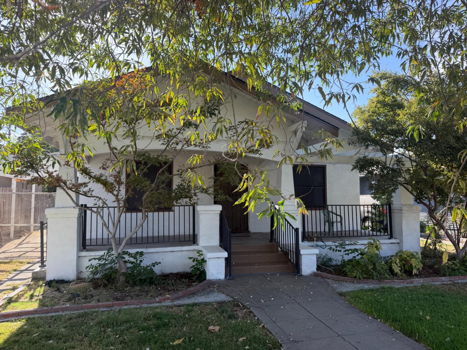 1353 N Wilson Ave, Fresno, CA 93728