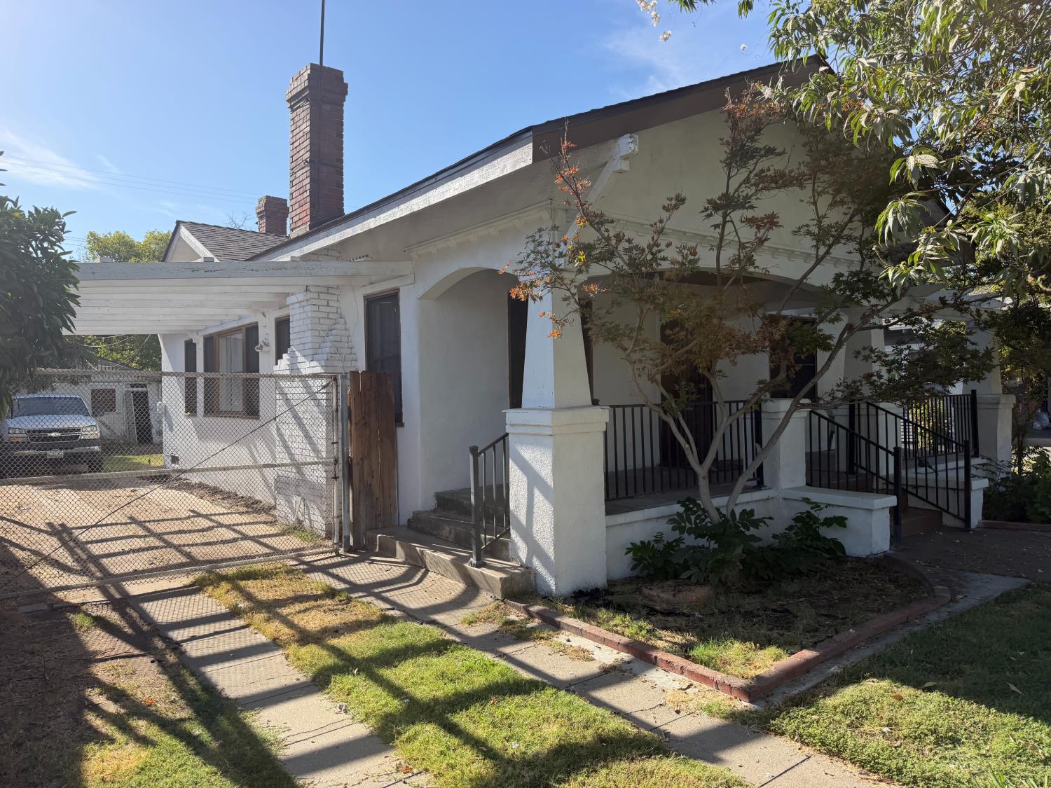 1353 N Wilson Ave, Fresno, CA 93728