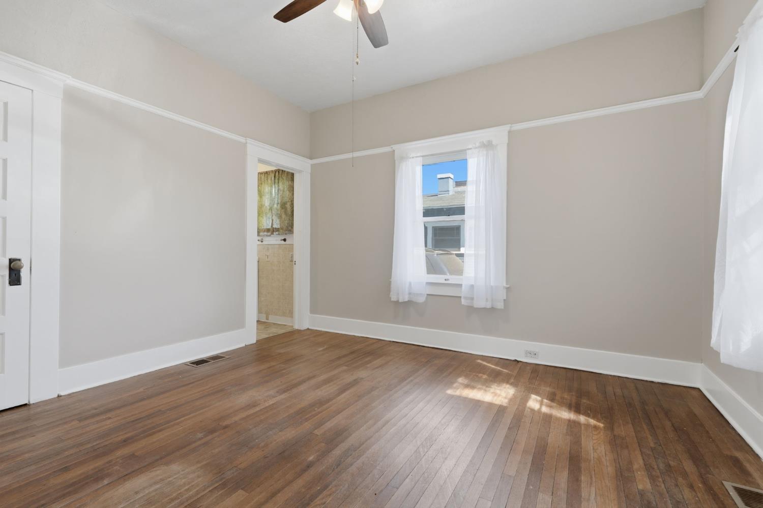 1353 N Wilson Ave, Fresno, CA 93728
