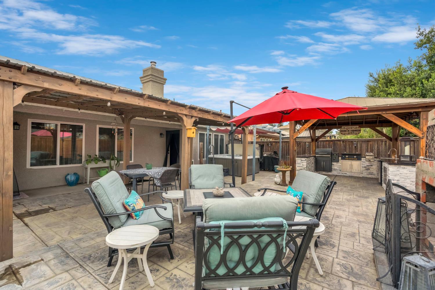 2270 Bay Ct, Madera, CA 93637