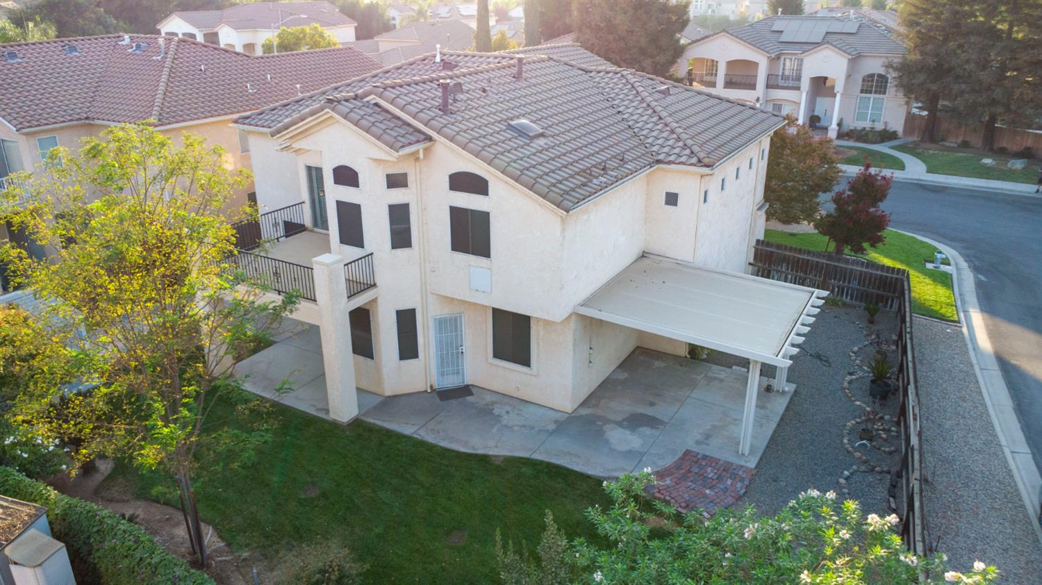 7638 N Bain Ave, Fresno, CA 93722