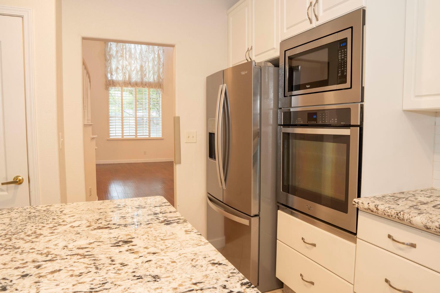 7638 N Bain Ave, Fresno, CA 93722