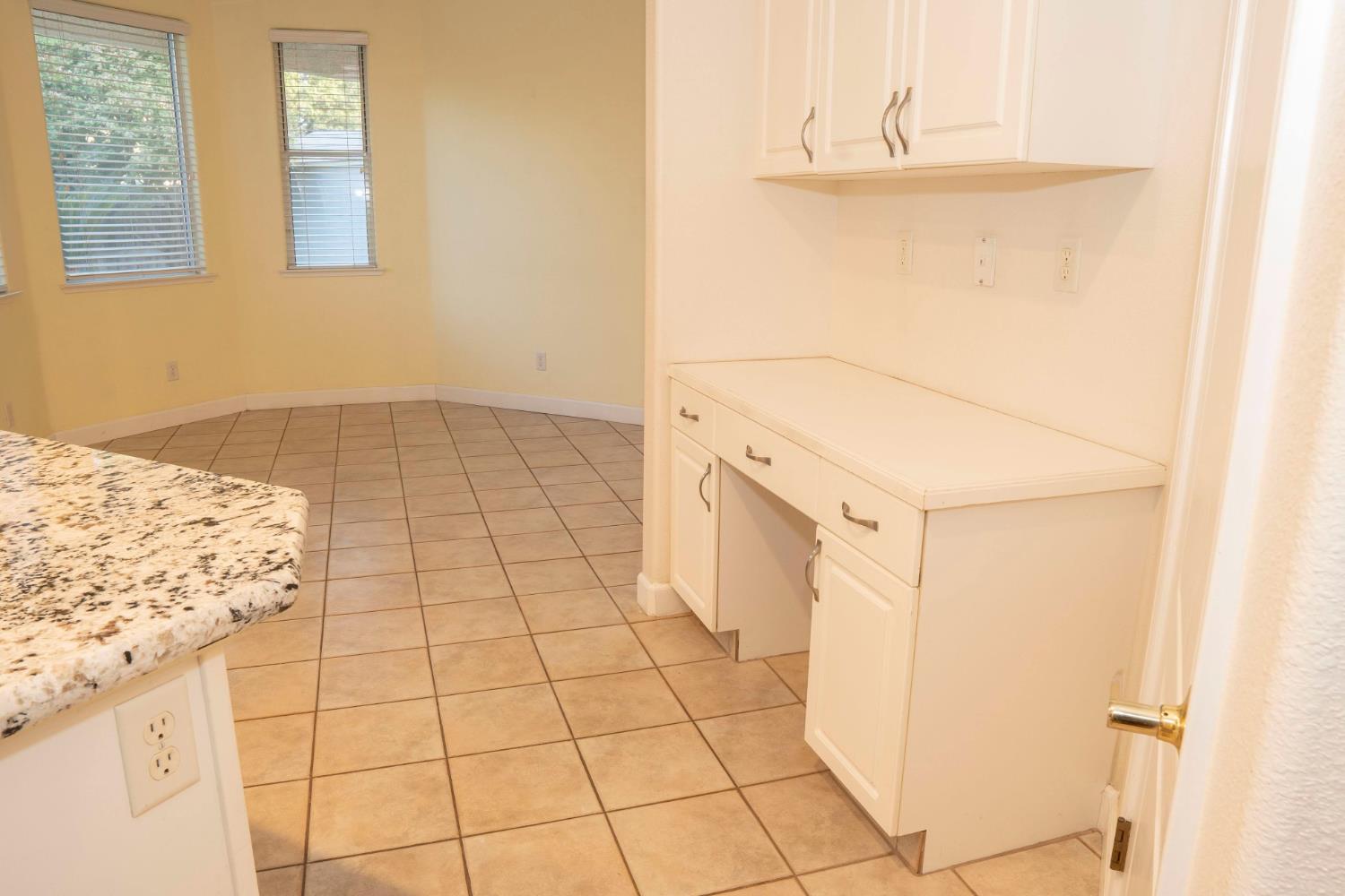 7638 N Bain Ave, Fresno, CA 93722