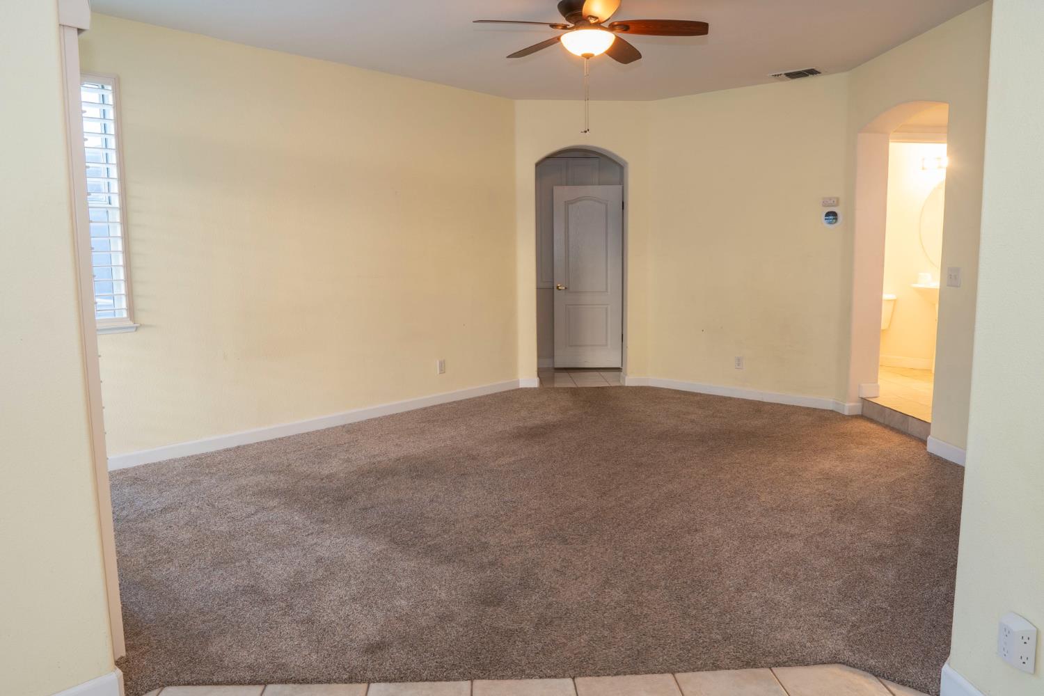 7638 N Bain Ave, Fresno, CA 93722