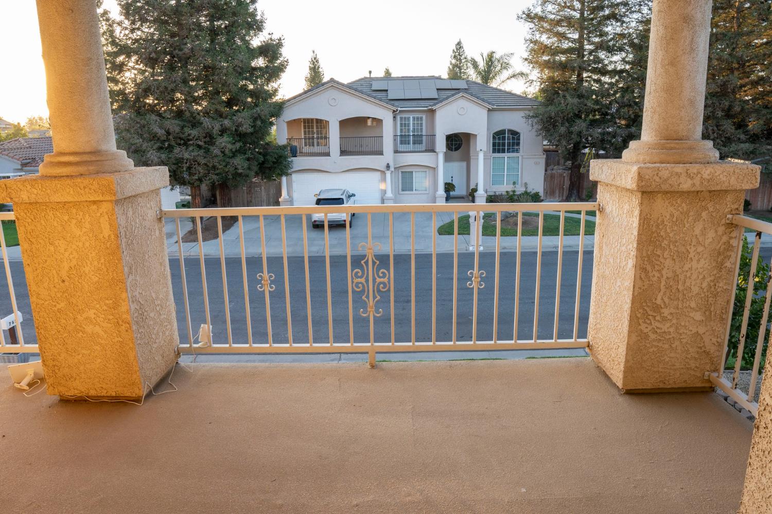 7638 N Bain Ave, Fresno, CA 93722