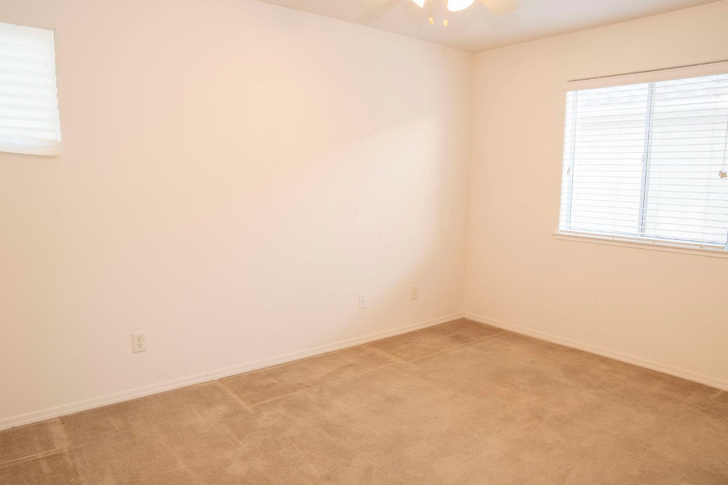 7638 N Bain Ave, Fresno, CA 93722