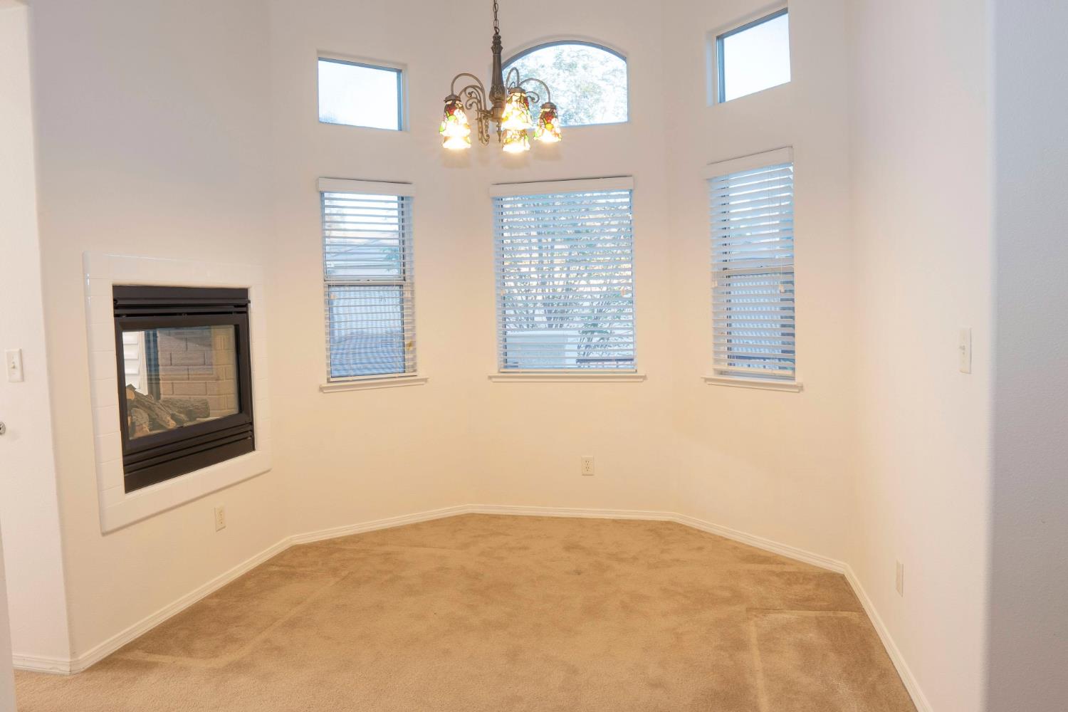 7638 N Bain Ave, Fresno, CA 93722