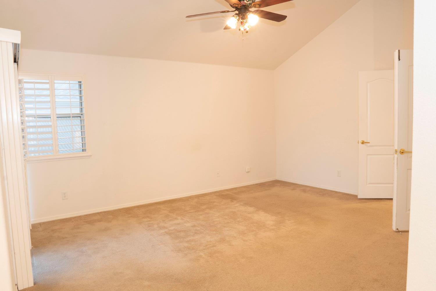 7638 N Bain Ave, Fresno, CA 93722