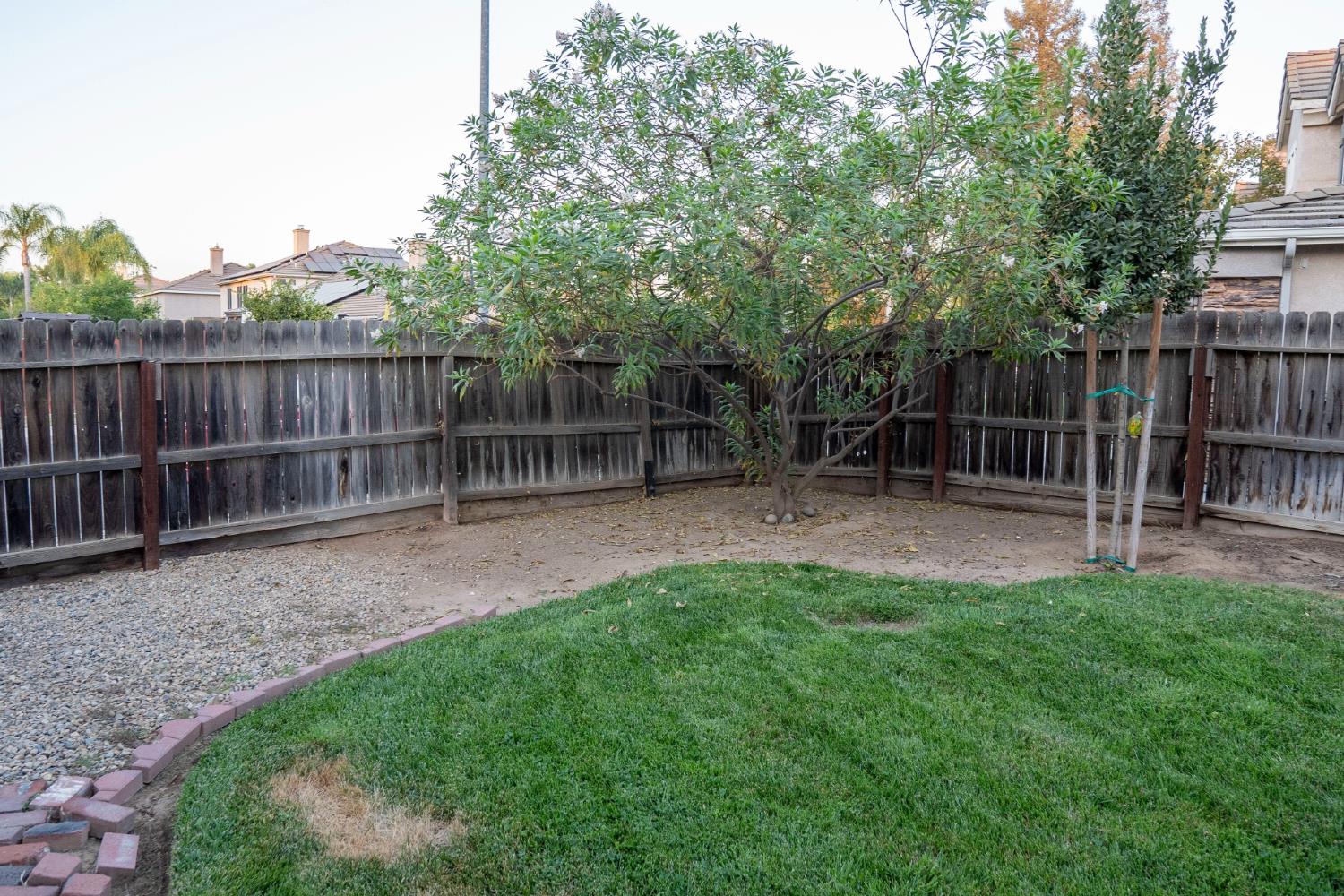 7638 N Bain Ave, Fresno, CA 93722