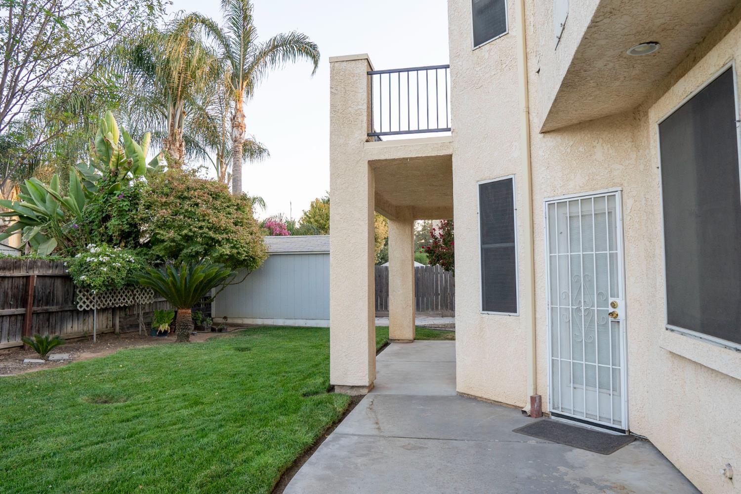 7638 N Bain Ave, Fresno, CA 93722