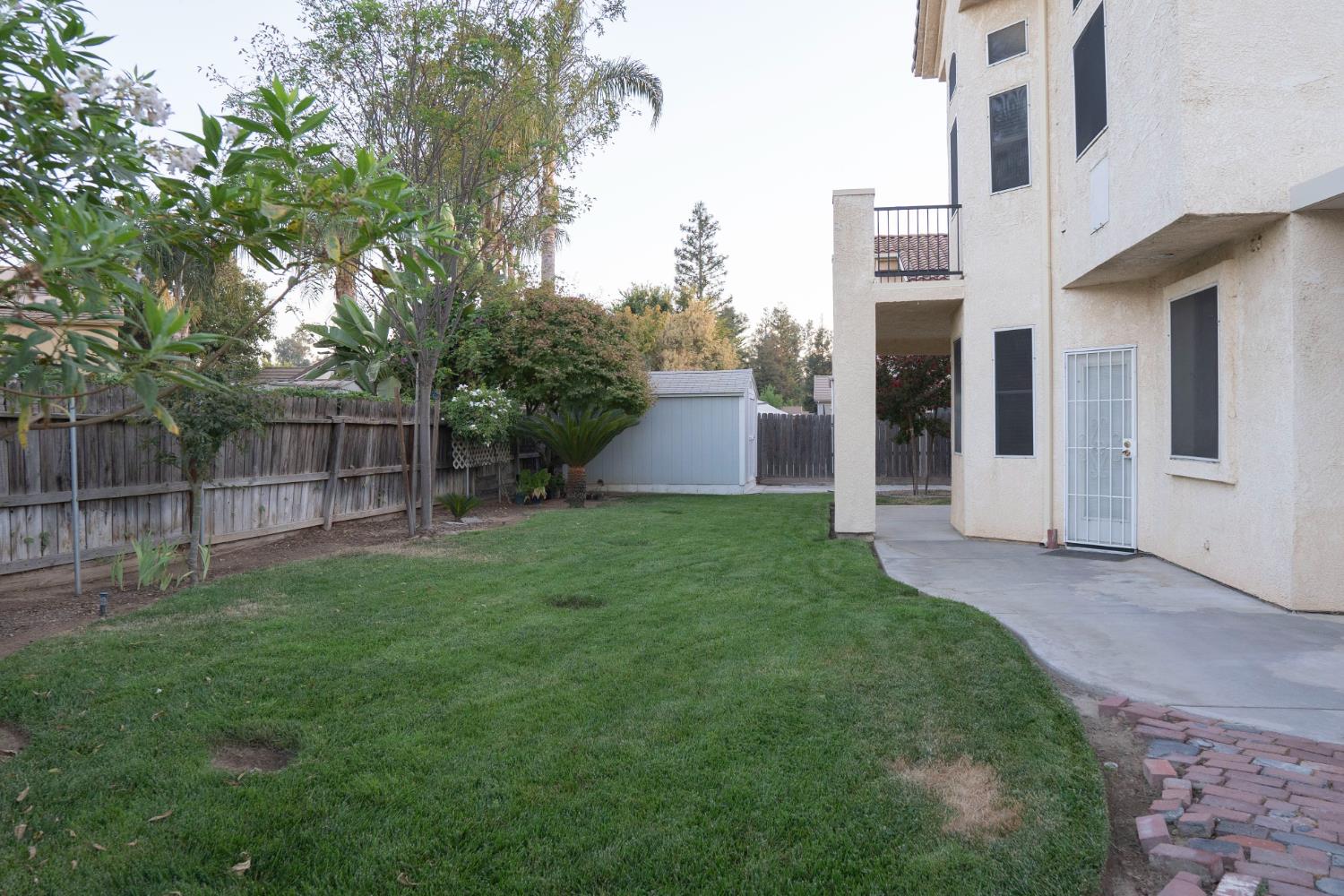 7638 N Bain Ave, Fresno, CA 93722