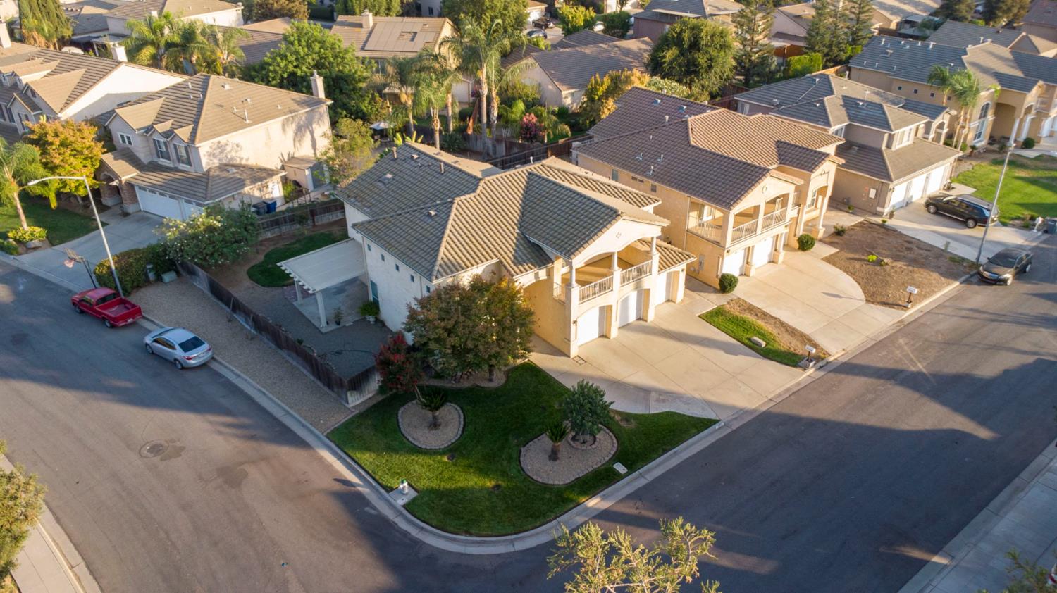 7638 N Bain Ave, Fresno, CA 93722