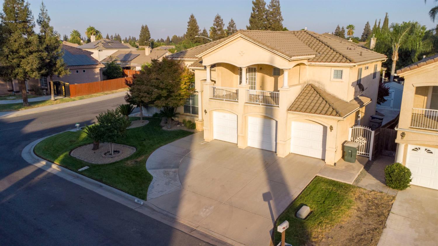 7638 N Bain Ave, Fresno, CA 93722