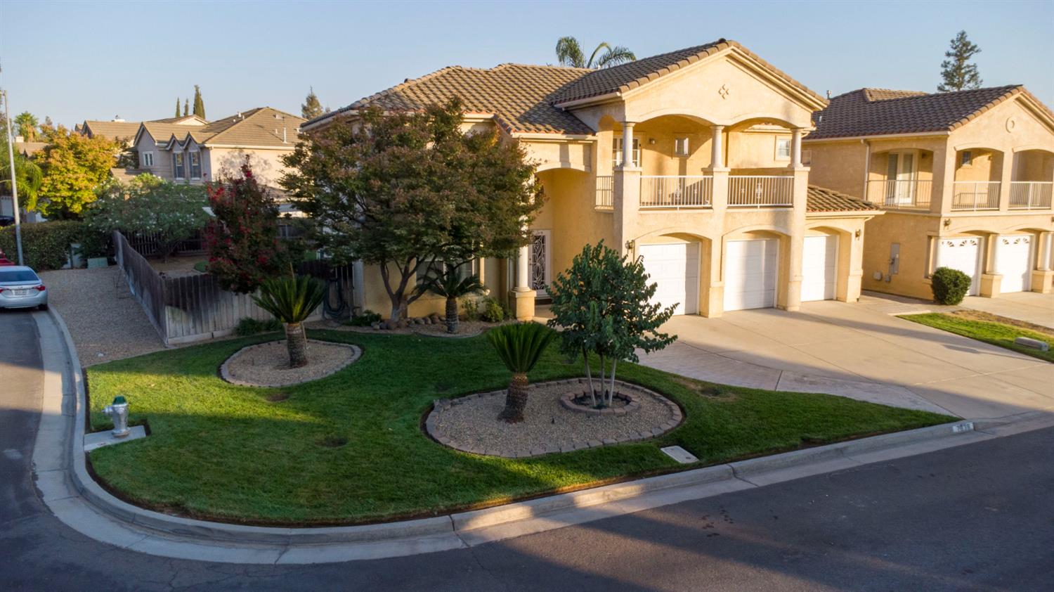 7638 N Bain Ave, Fresno, CA 93722