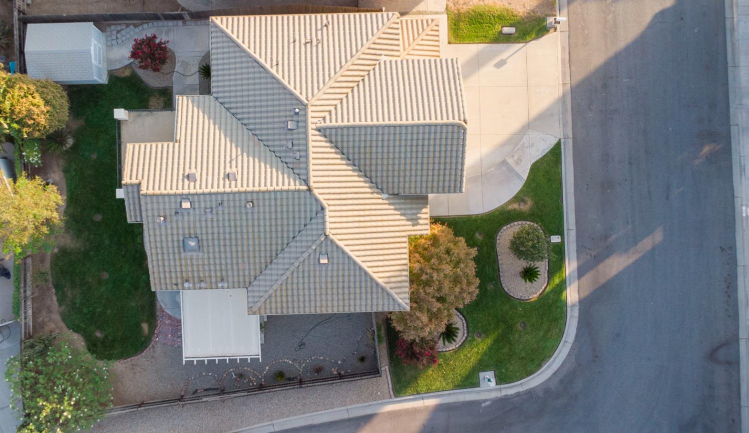 7638 N Bain Ave, Fresno, CA 93722