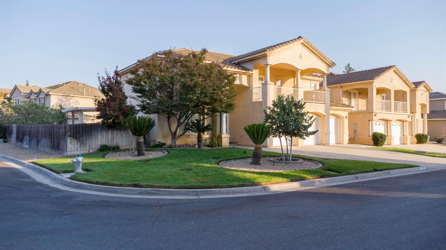 7638 N Bain Ave, Fresno, CA 93722