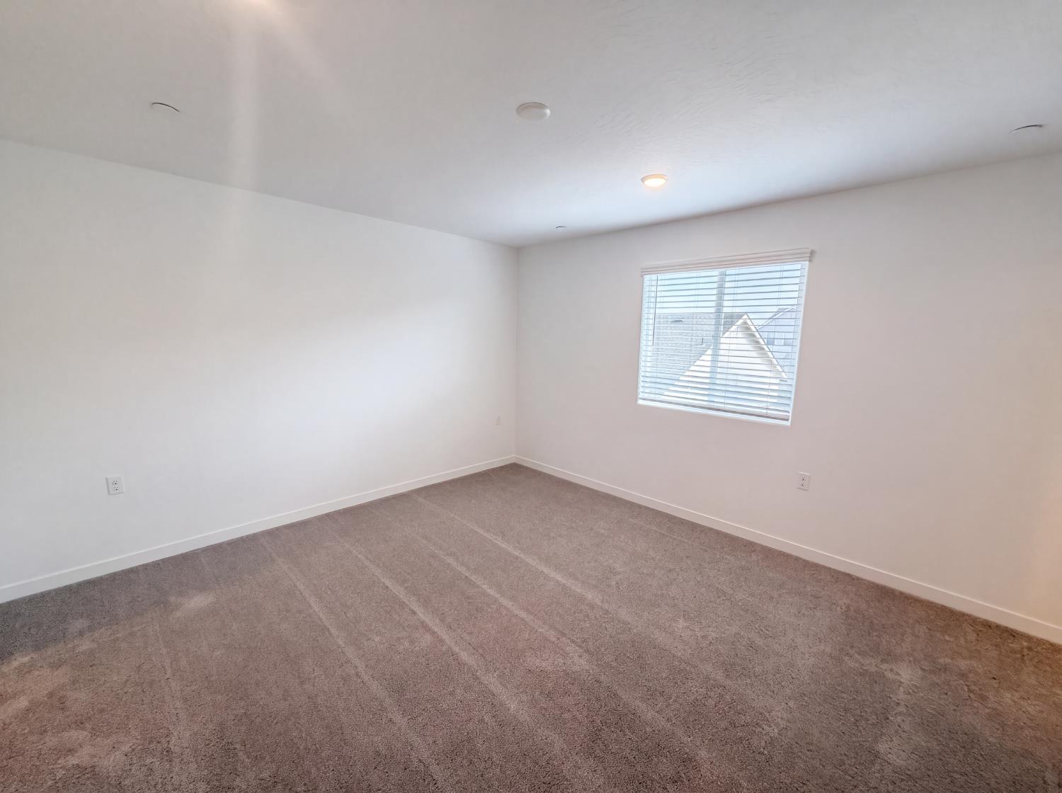 4472 Bellaire Ave, Clovis, CA 93619