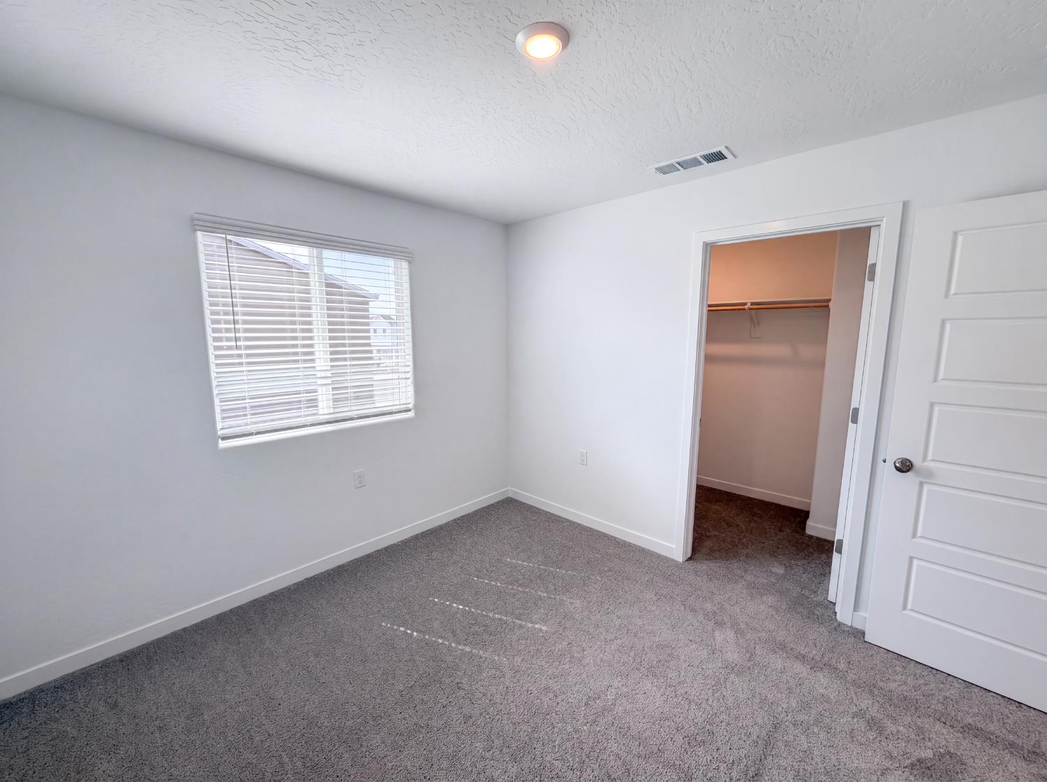 4472 Bellaire Ave, Clovis, CA 93619