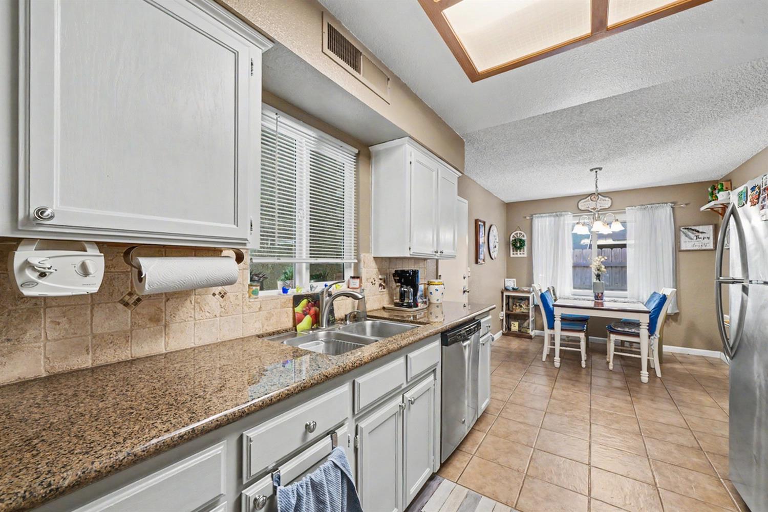 6185 N Mitre Ave, Fresno, CA 93722