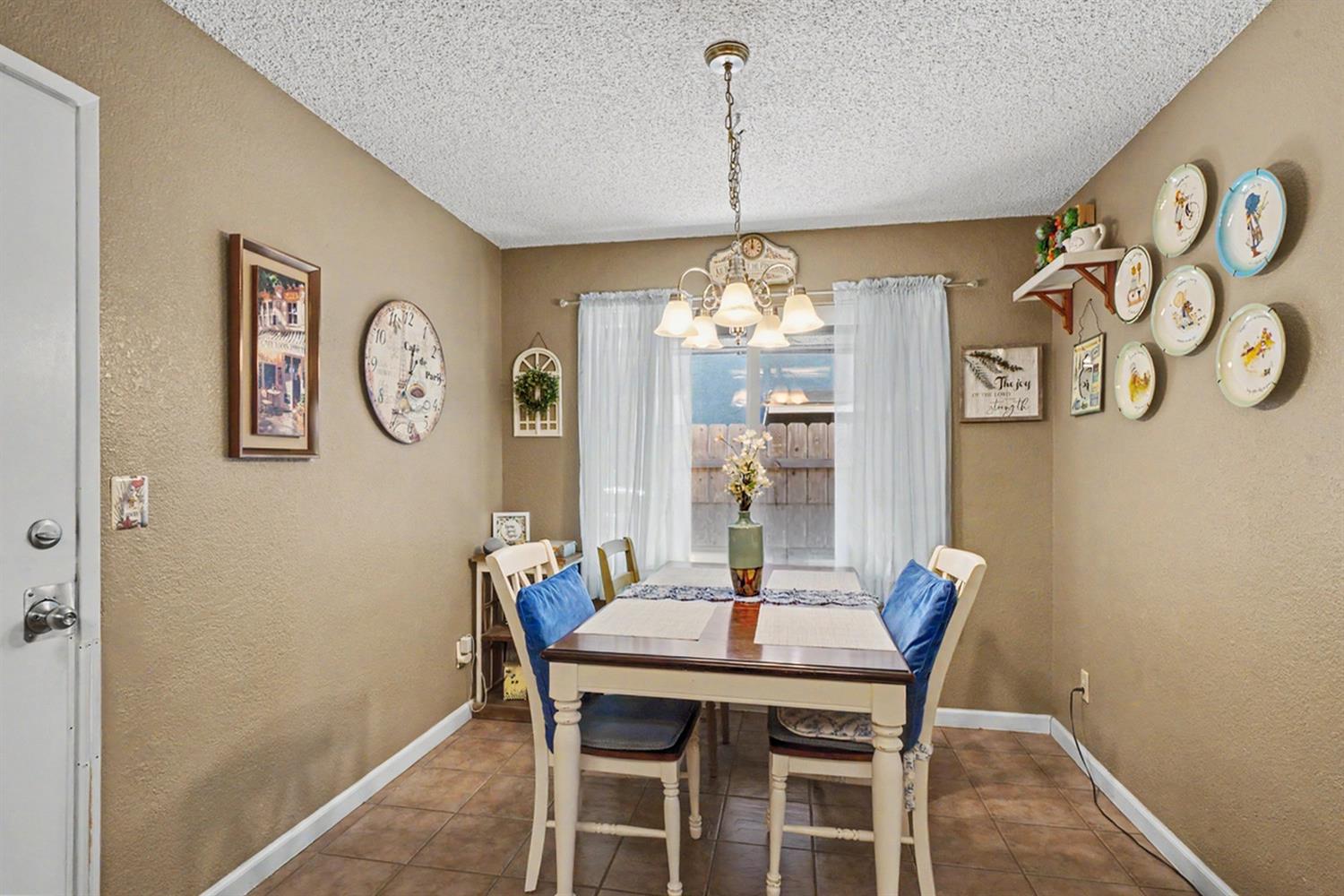 6185 N Mitre Ave, Fresno, CA 93722