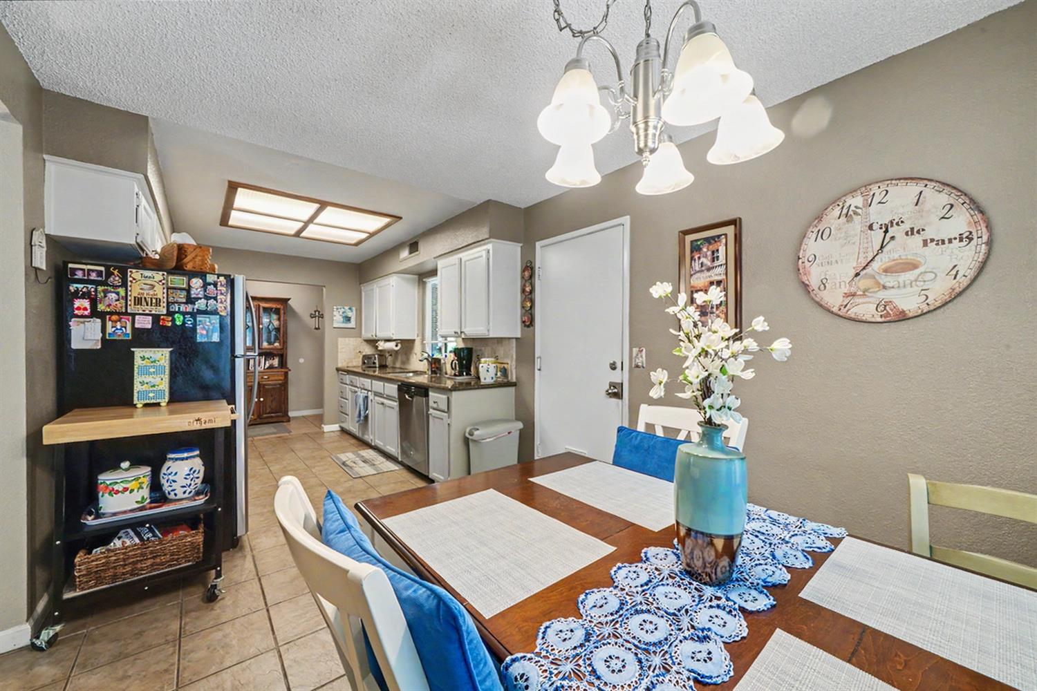 6185 N Mitre Ave, Fresno, CA 93722
