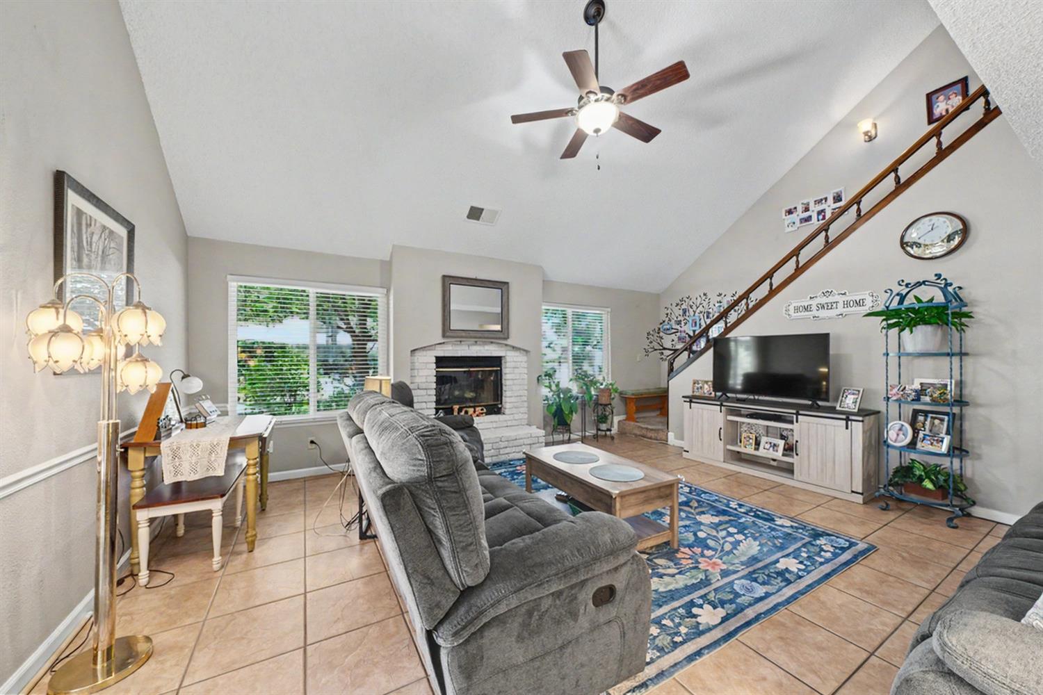 6185 N Mitre Ave, Fresno, CA 93722
