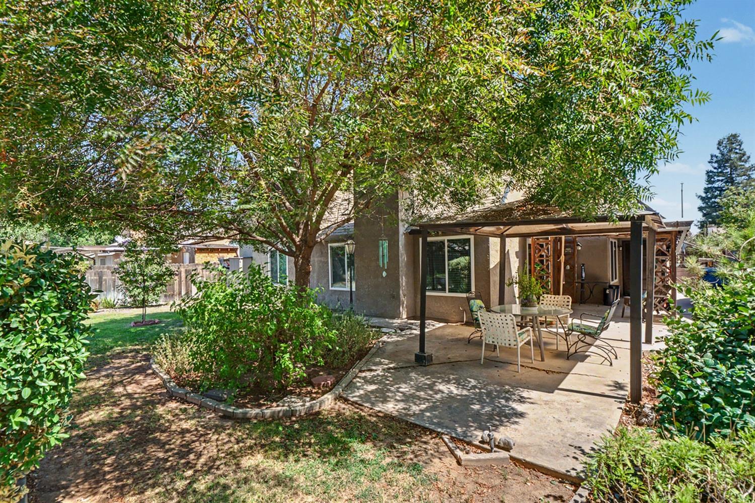 6185 N Mitre Ave, Fresno, CA 93722