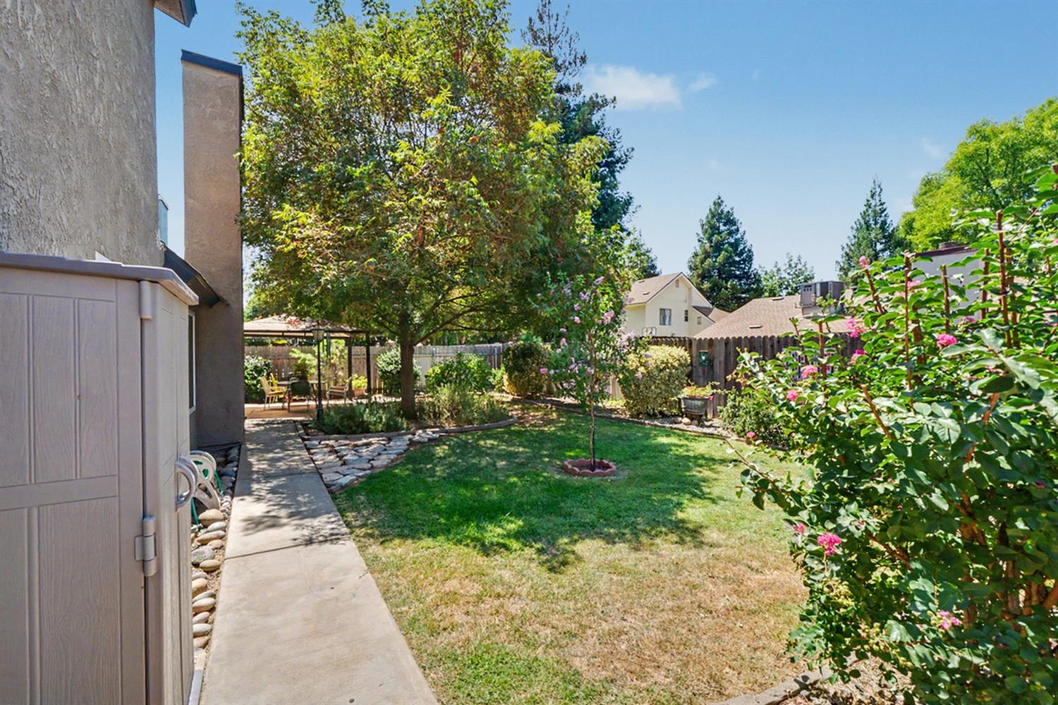 6185 N Mitre Ave, Fresno, CA 93722