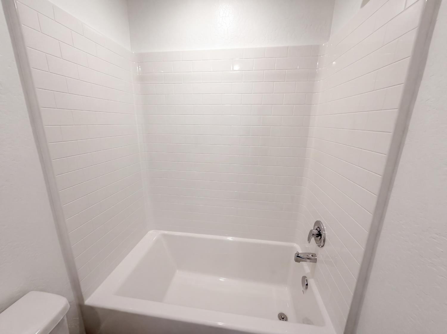 4496 Bellaire Ave, Clovis, CA 93619