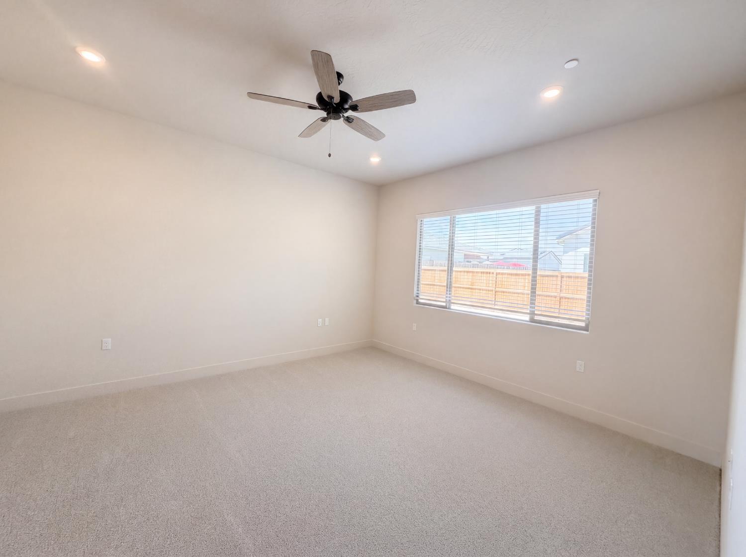 2246 N Marion Ave, Clovis, CA 93619