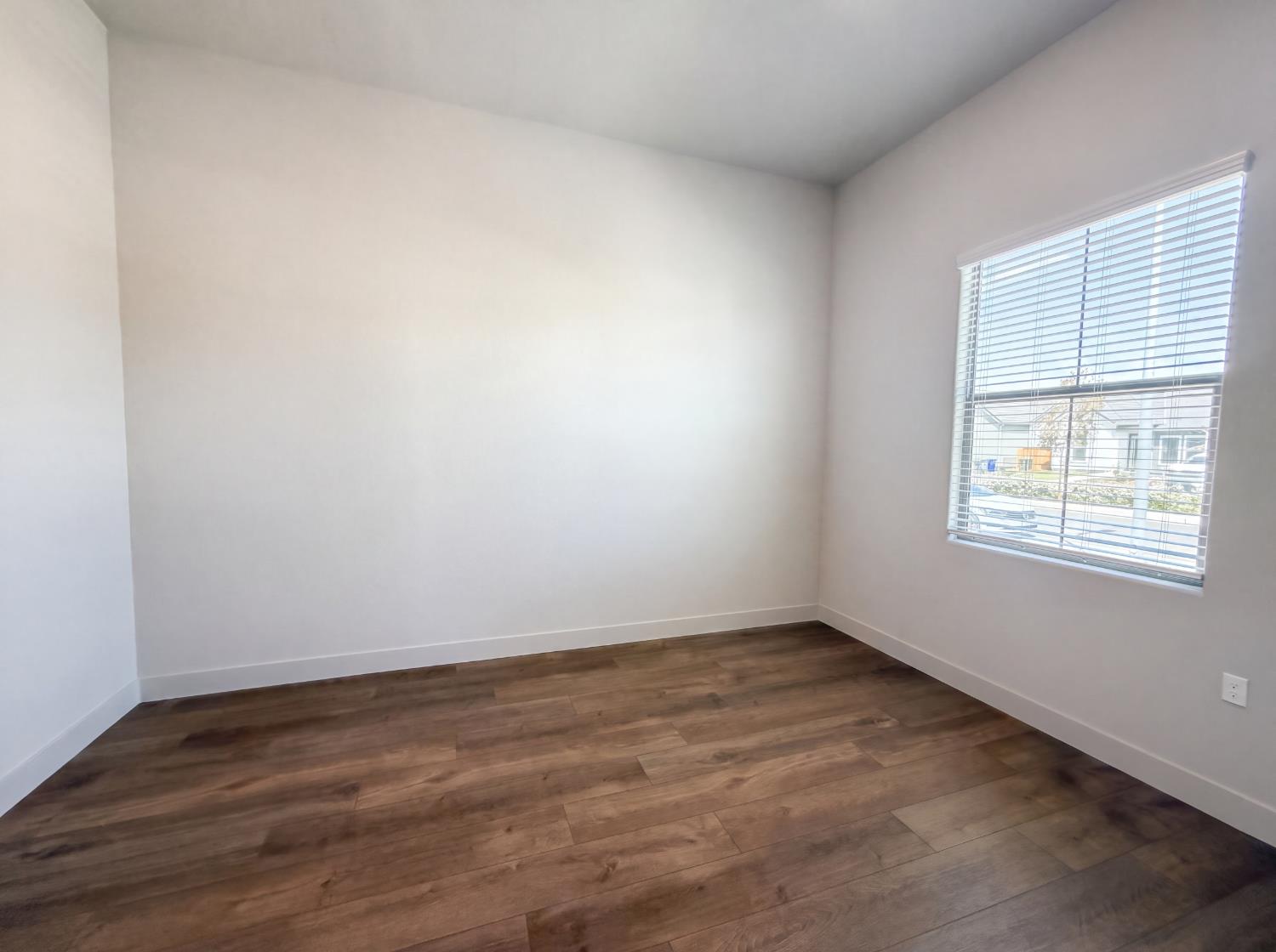2246 N Marion Ave, Clovis, CA 93619