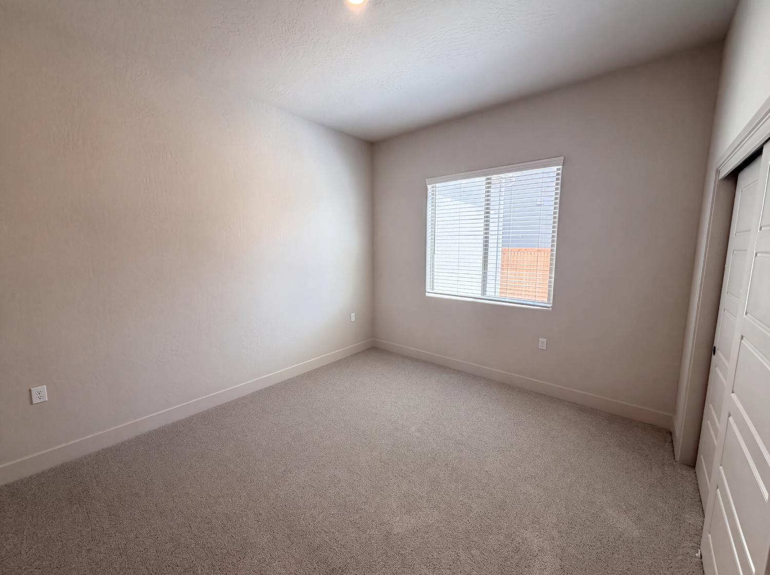 2246 N Marion Ave, Clovis, CA 93619