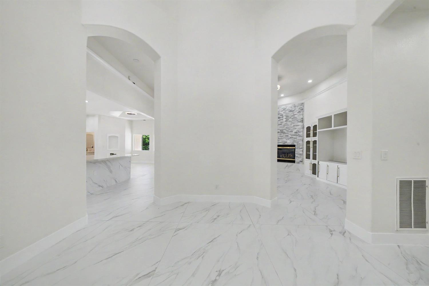 7879 E Garland Ave, Fresno, CA 93737