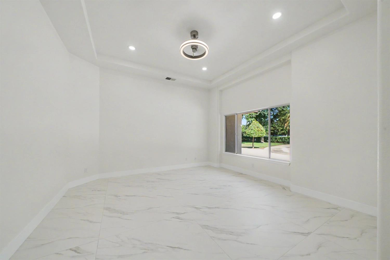 7879 E Garland Ave, Fresno, CA 93737