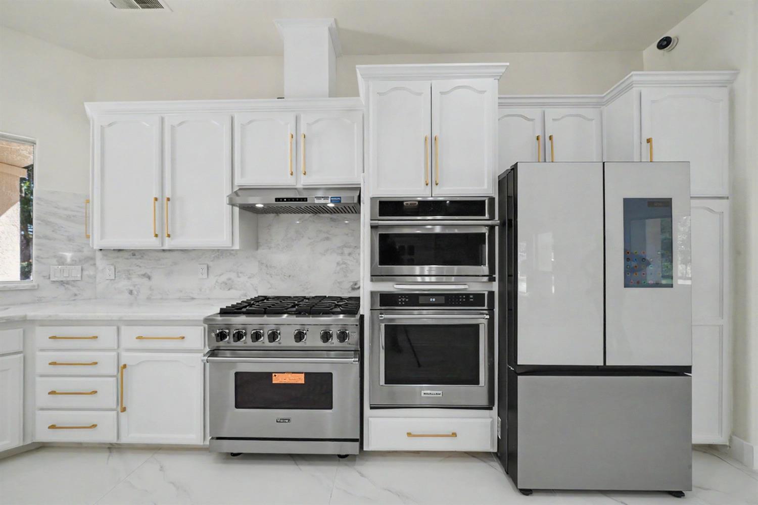 7879 E Garland Ave, Fresno, CA 93737