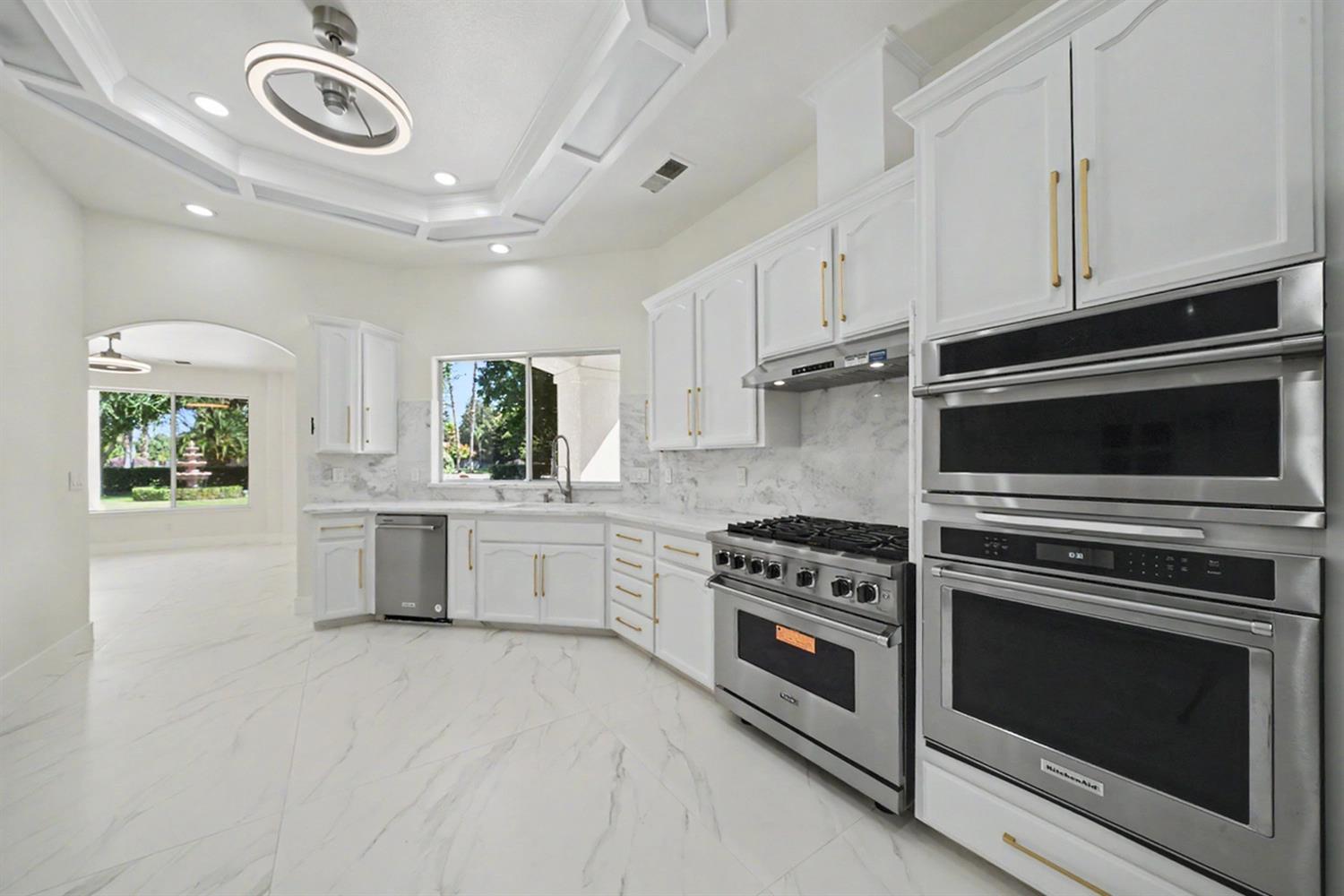 7879 E Garland Ave, Fresno, CA 93737