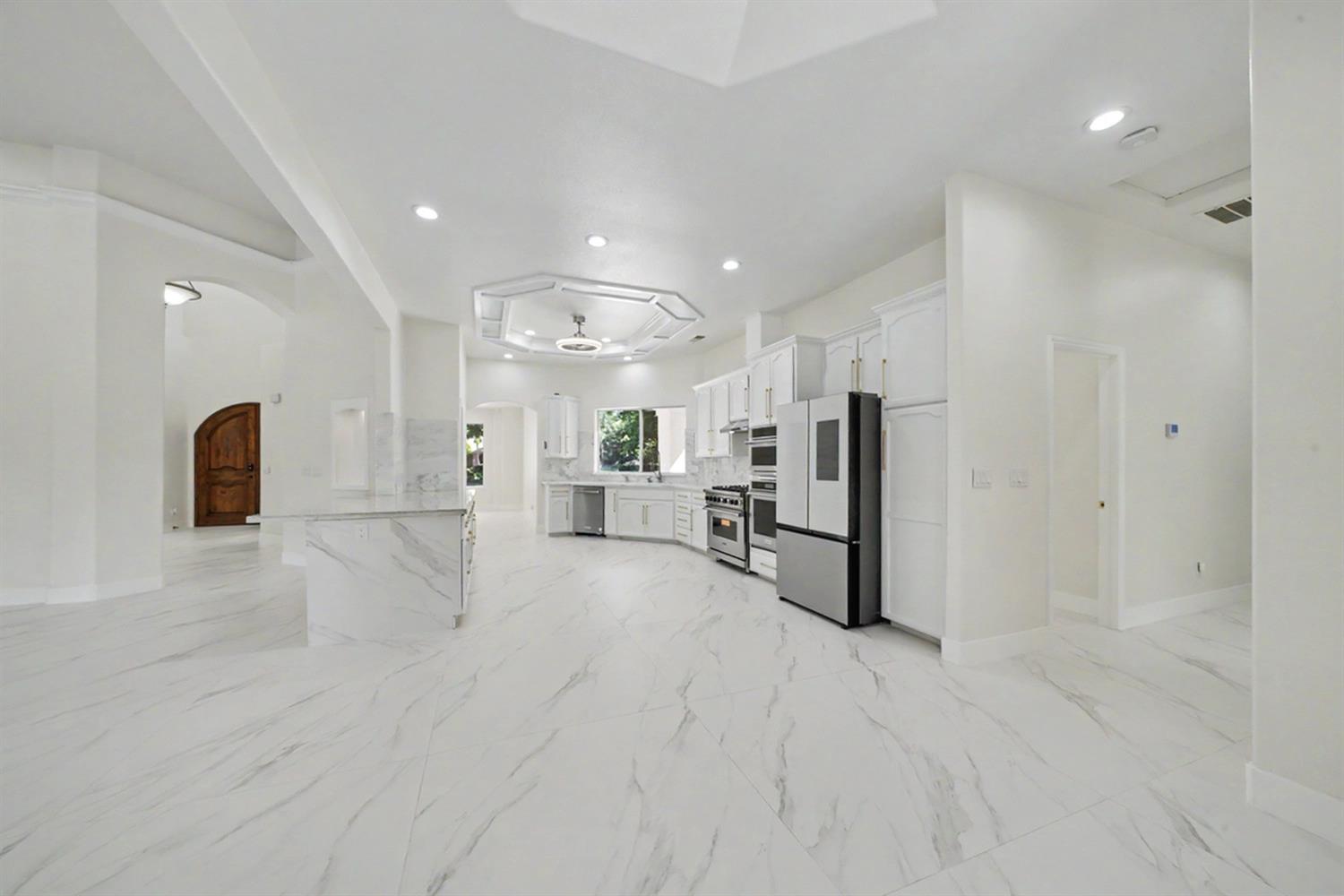 7879 E Garland Ave, Fresno, CA 93737
