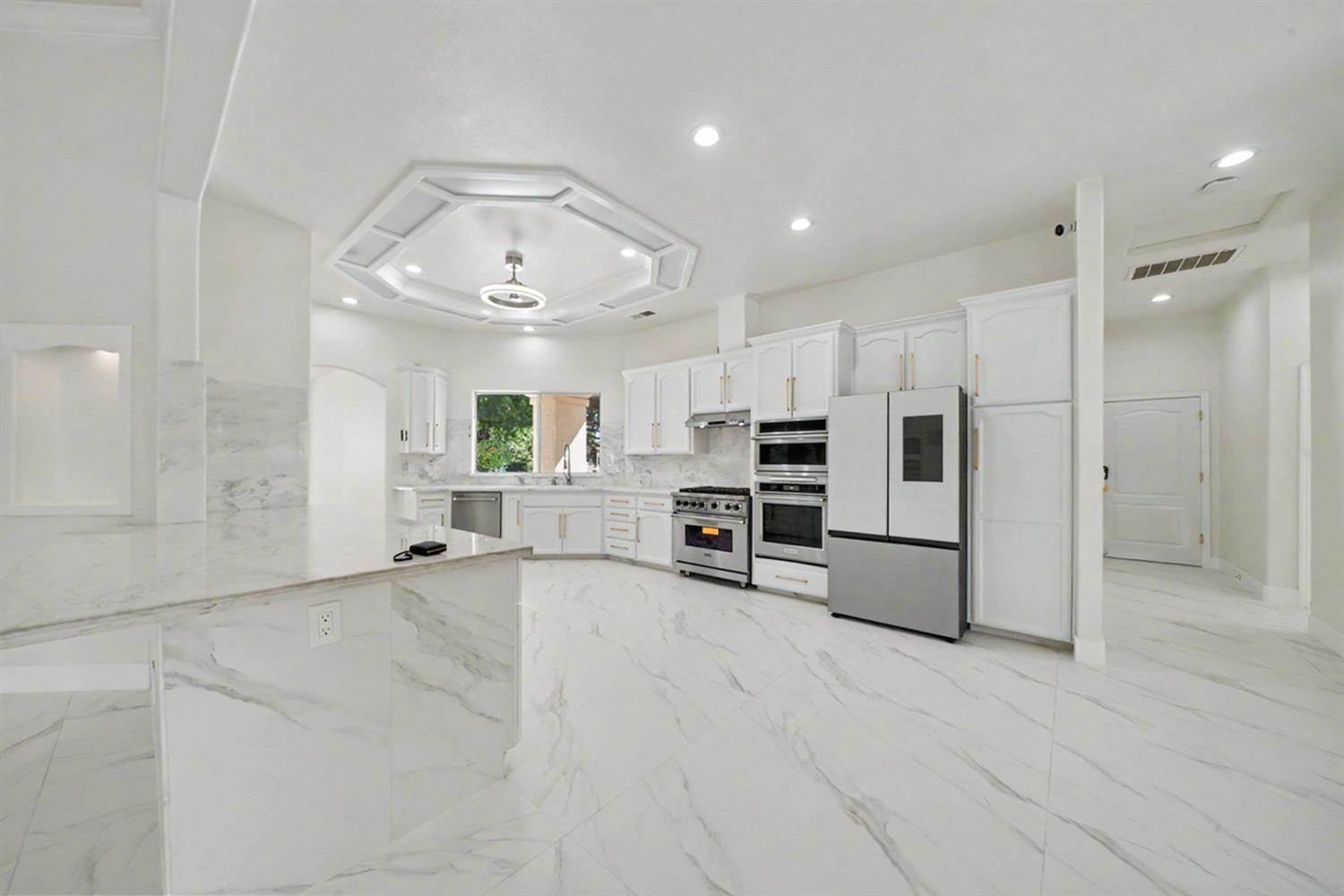 7879 E Garland Ave, Fresno, CA 93737