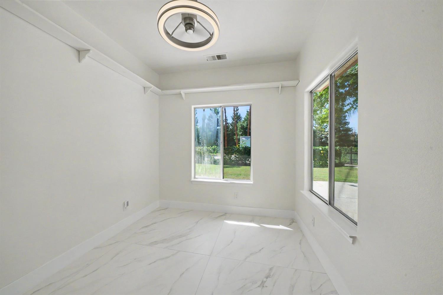 7879 E Garland Ave, Fresno, CA 93737