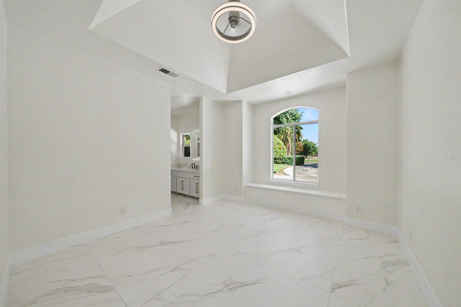 7879 E Garland Ave, Fresno, CA 93737