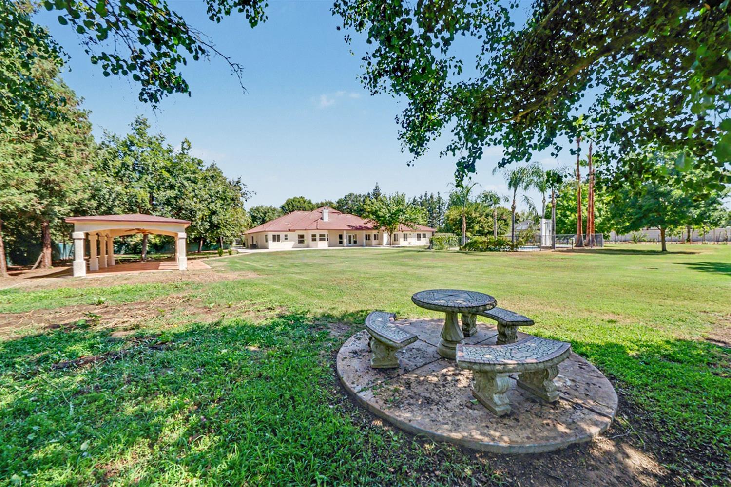 7879 E Garland Ave, Fresno, CA 93737